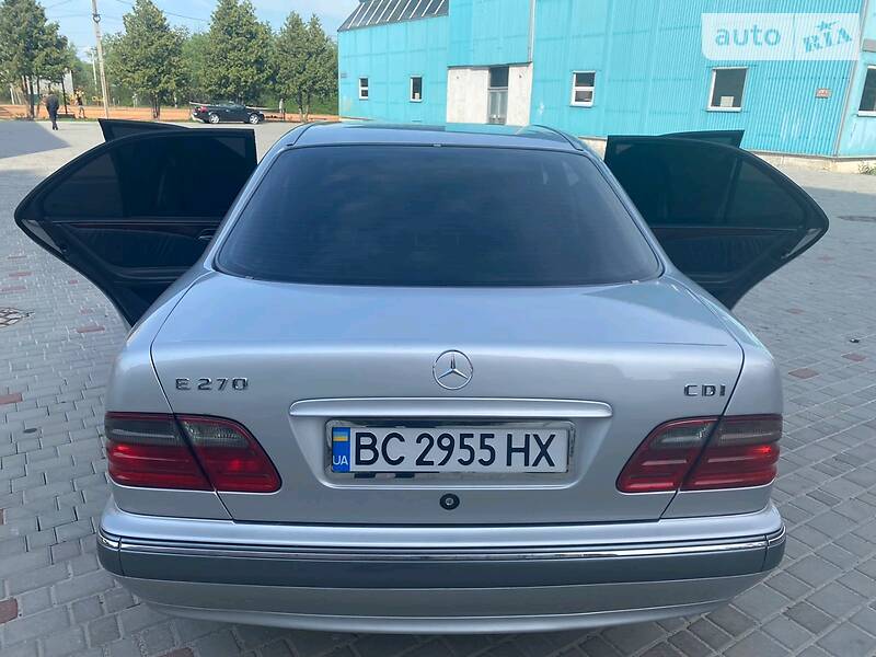 Седан Mercedes-Benz E-Class 2000 в Коломиї