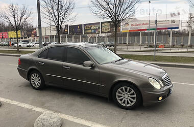 Седан Mercedes-Benz E-Class 2007 в Львове