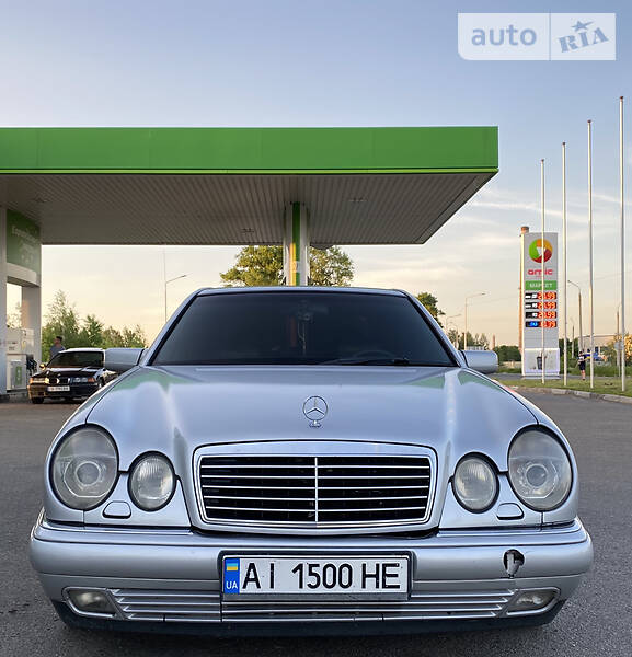 Седан Mercedes-Benz E-Class 1997 в Нежине
