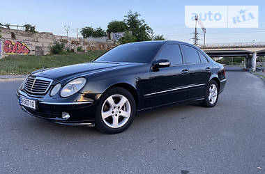 Седан Mercedes-Benz E-Class 2004 в 