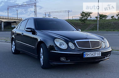 Седан Mercedes-Benz E-Class 2004 в 