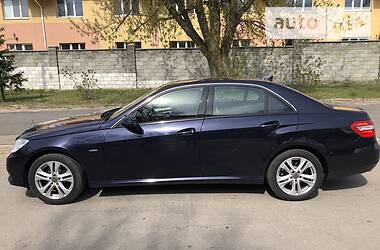 Седан Mercedes-Benz E-Class 2011 в Ровно