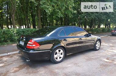 Седан Mercedes-Benz E-Class 2005 в 