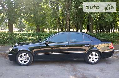 Седан Mercedes-Benz E-Class 2005 в 