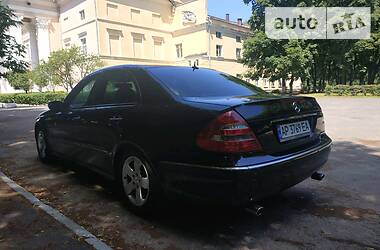 Седан Mercedes-Benz E-Class 2005 в 