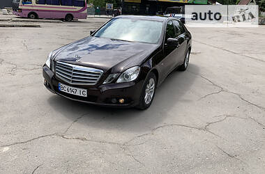 Седан Mercedes-Benz E-Class 2010 в 