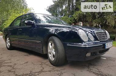 Седан Mercedes-Benz E-Class 1999 в Черновцах