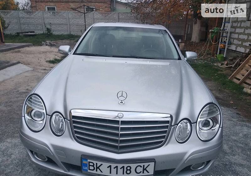 Седан Mercedes-Benz E-Class 2007 в Рівному