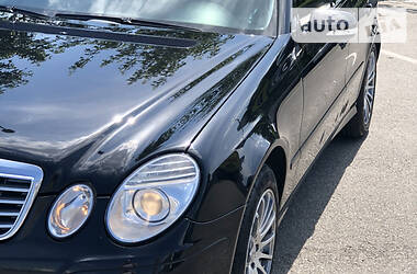 Седан Mercedes-Benz E-Class 2007 в 