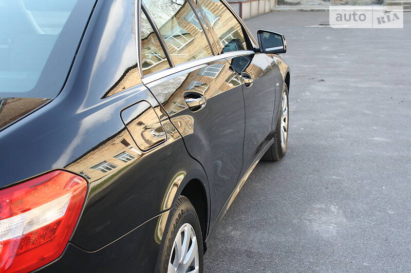 Седан Mercedes-Benz E-Class 2011 в Києві