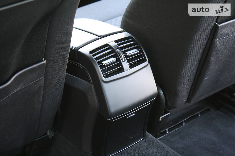 Седан Mercedes-Benz E-Class 2011 в Києві