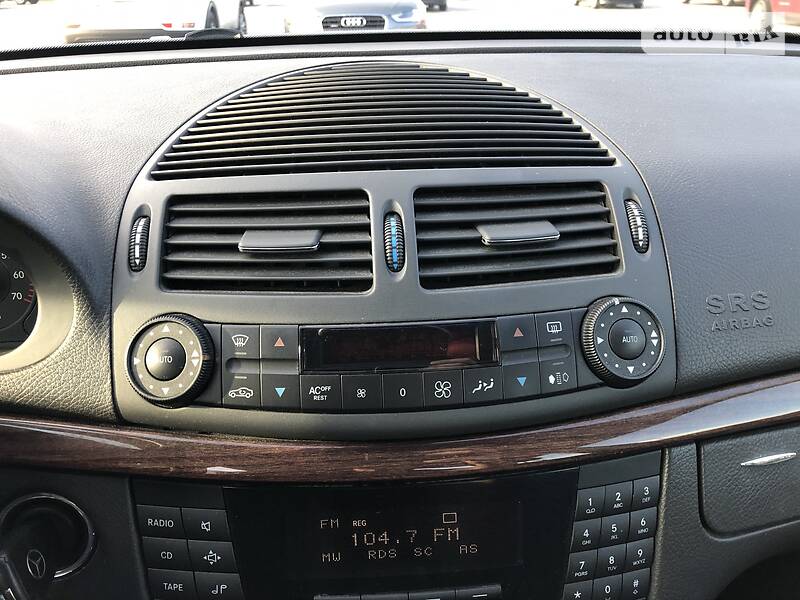 Седан Mercedes-Benz E-Class 2002 в Львові