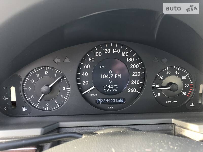 Седан Mercedes-Benz E-Class 2002 в Львові