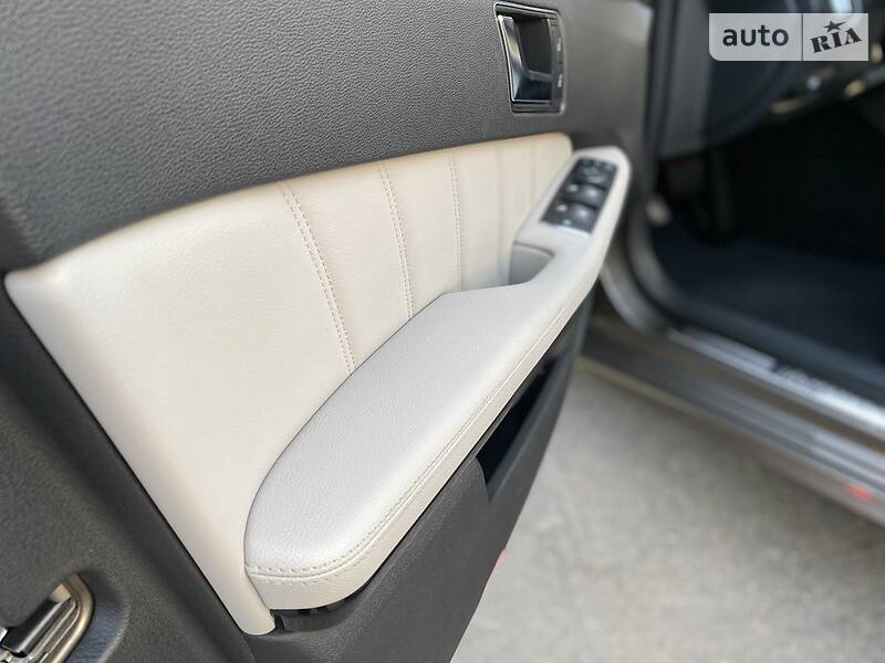 Седан Mercedes-Benz E-Class 2012 в Києві