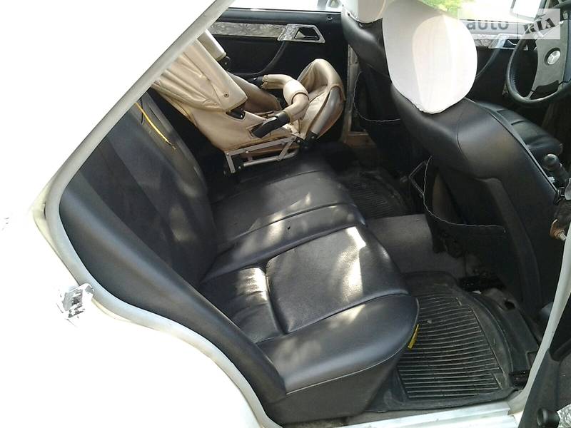 Седан Mercedes-Benz E-Class 1989 в Яремчі