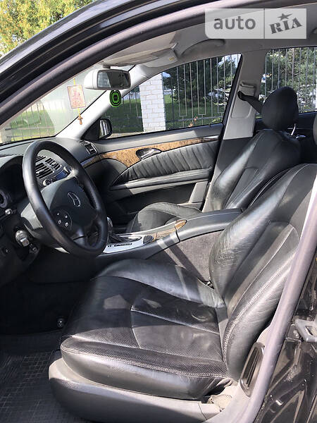 Седан Mercedes-Benz E-Class 2004 в Тернополі