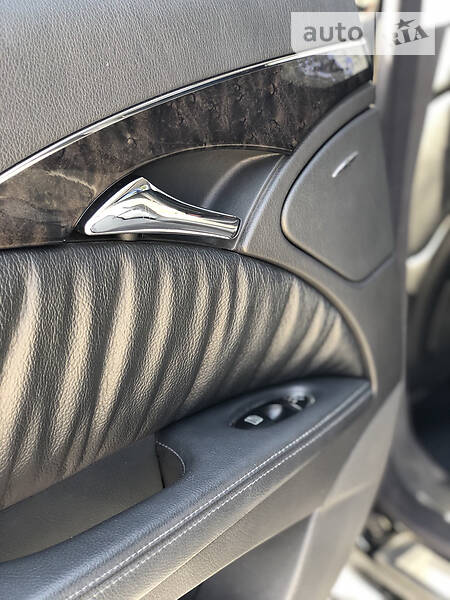 Седан Mercedes-Benz E-Class 2004 в Тернополі