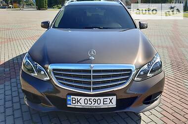 Универсал Mercedes-Benz E-Class 2013 в Дубно