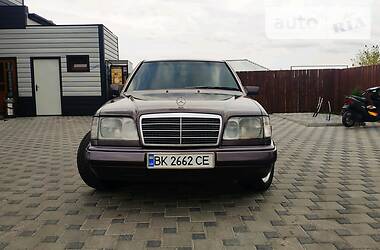 Седан Mercedes-Benz E-Class 1994 в 
