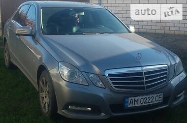 Седан Mercedes-Benz E-Class 2010 в Житомирі