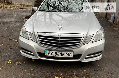 Седан Mercedes-Benz E-Class 2011 в Києві