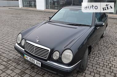 Седан Mercedes-Benz E-Class 1999 в Луцке