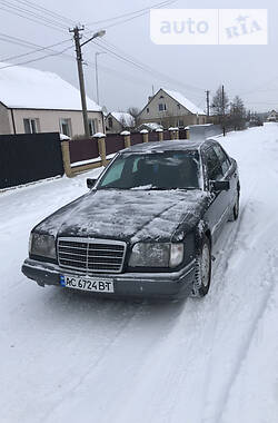 Седан Mercedes-Benz E-Class 1995 в Луцке