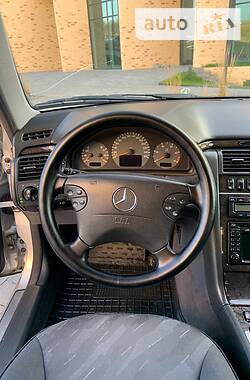 Седан Mercedes-Benz E-Class 2001 в Хмельницком