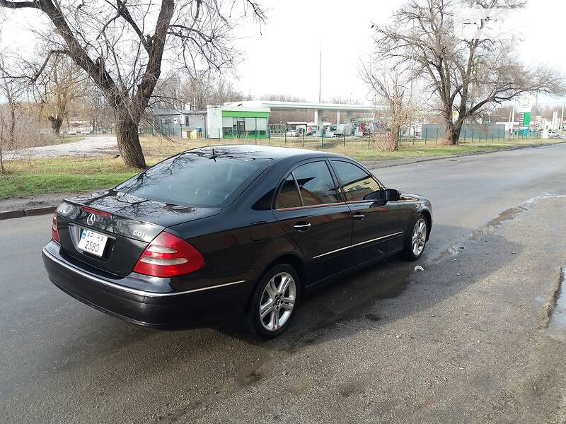 Седан Mercedes-Benz E-Class 2004 в Запоріжжі