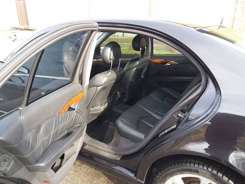 Седан Mercedes-Benz E-Class 2004 в Запоріжжі