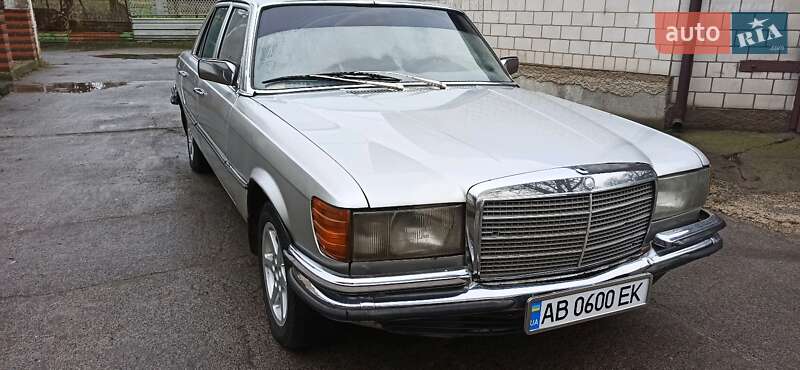 Седан Mercedes-Benz E-Class 1979 в 