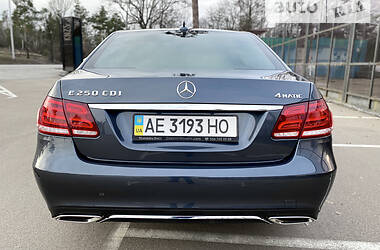 Седан Mercedes-Benz E-Class 2013 в Киеве