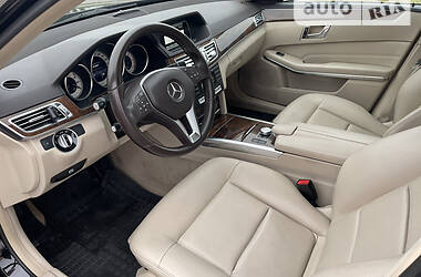 Седан Mercedes-Benz E-Class 2013 в Ровно