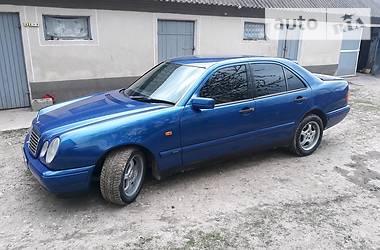 Седан Mercedes-Benz E-Class 1998 в Каменец-Подольском