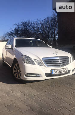 Седан Mercedes-Benz E-Class 2012 в Хмельницькому