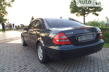 Седан Mercedes-Benz E-Class 2002 в Киеве