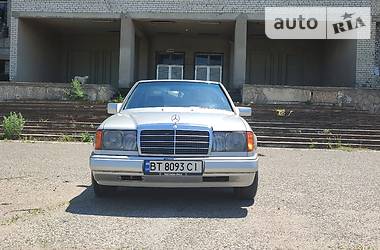 Седан Mercedes-Benz E-Class 1989 в Теплодаре