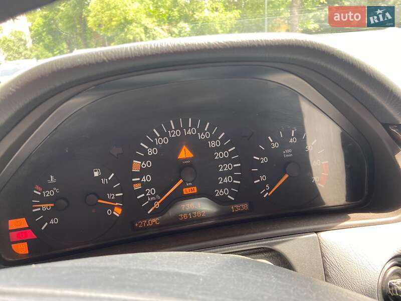 Седан Mercedes-Benz E-Class 1998 в Львове