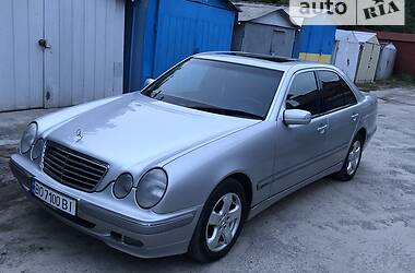 Седан Mercedes-Benz E-Class 2001 в Тернополе