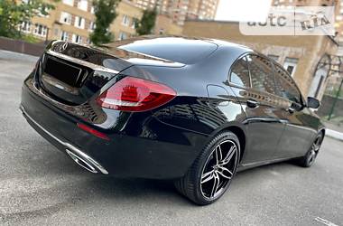 Седан Mercedes-Benz E-Class 2016 в Киеве