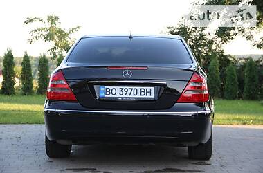 Седан Mercedes-Benz E-Class 2005 в Бучаче