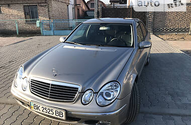 Седан Mercedes-Benz E-Class 2006 в Ровно