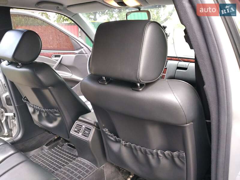 Седан Mercedes-Benz E-Class 2000 в Звенигородці
