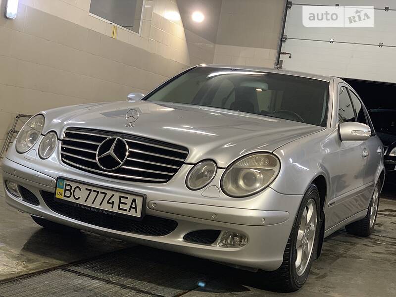 Седан Mercedes-Benz E-Class 2004 в Дрогобыче