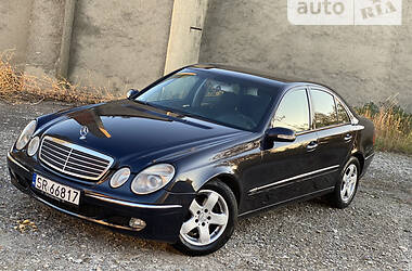 Седан Mercedes-Benz E-Class 2003 в Черновцах