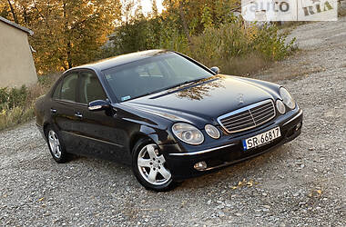 Седан Mercedes-Benz E-Class 2003 в Черновцах