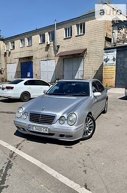 Седан Mercedes-Benz E-Class 2000 в Києві