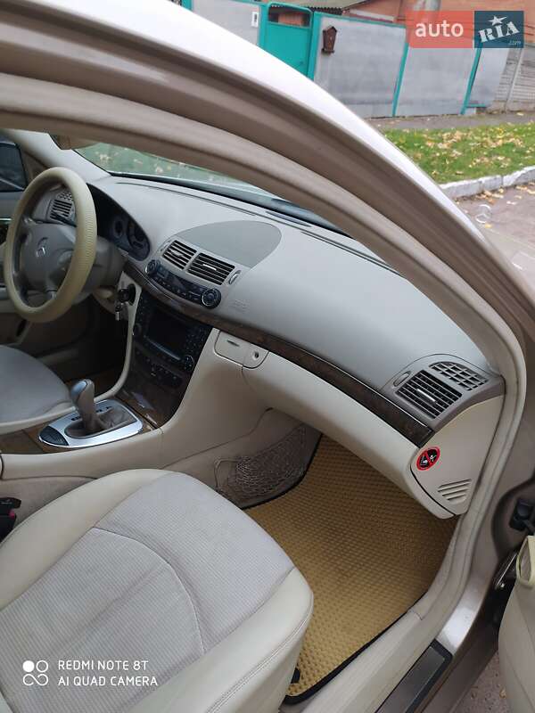 Седан Mercedes-Benz E-Class 2005 в Зіньківі