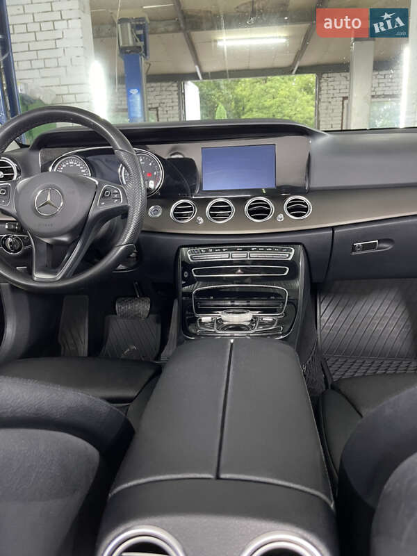 Седан Mercedes-Benz E-Class 2017 в Кам'янець-Подільському