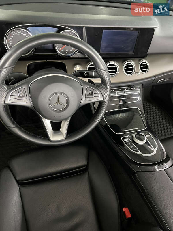 Седан Mercedes-Benz E-Class 2017 в Кам'янець-Подільському